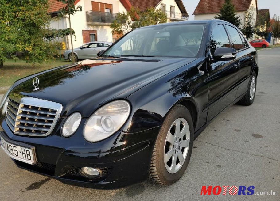 2009' Mercedes-Benz E-Klasa 200 Cdi photo #1