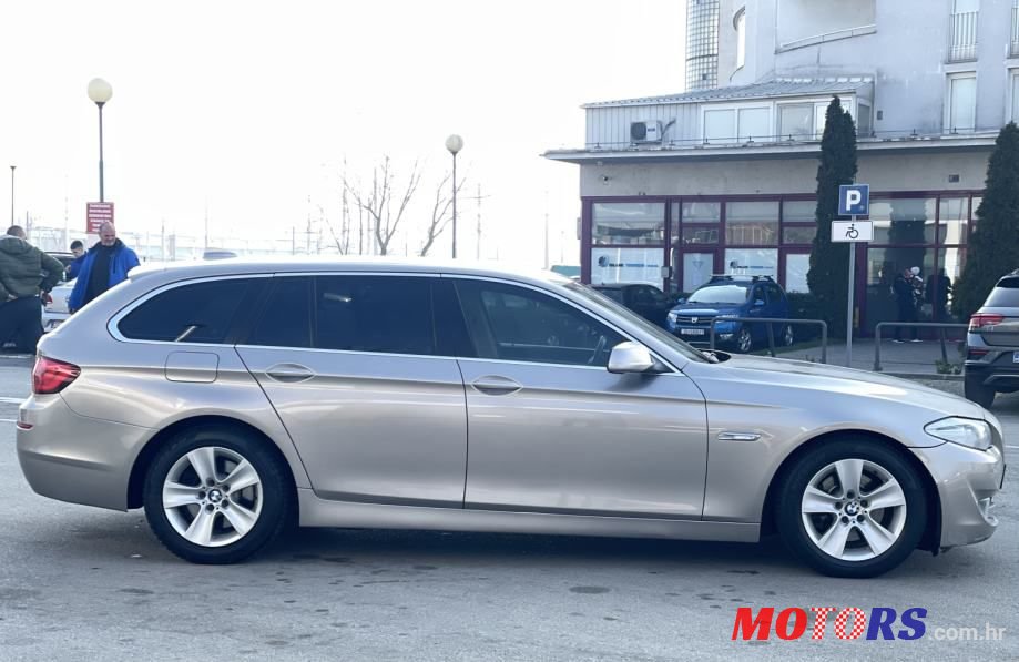 2010' BMW Serija 5 Touring 520D photo #6