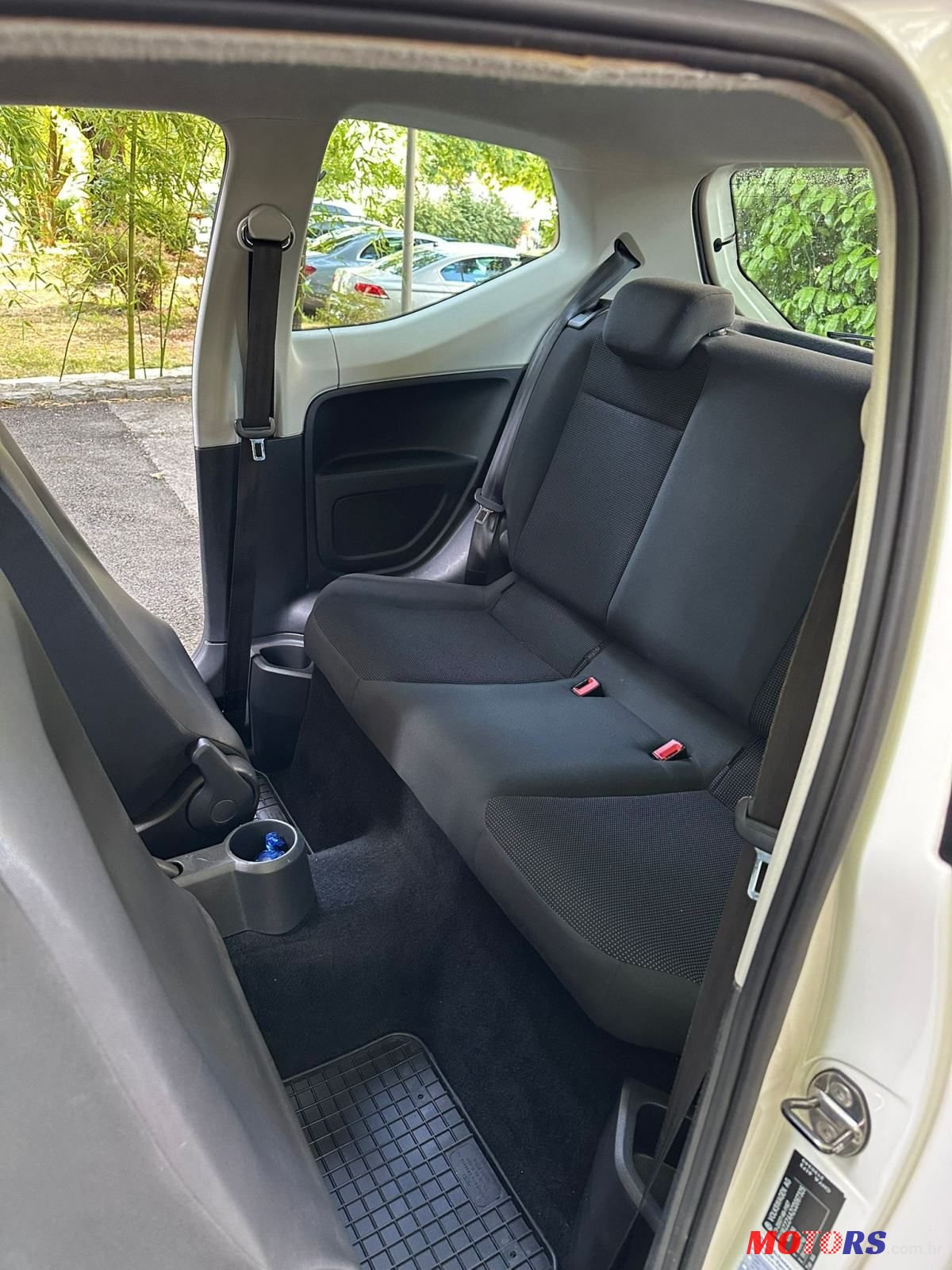 2012' Volkswagen Up! 1,0 Up! photo #6