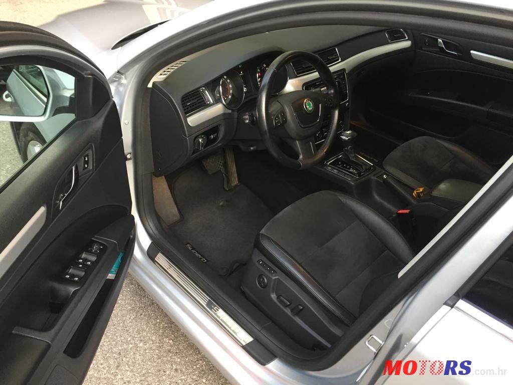 2012' Skoda Superb 2,0 Tdi photo #5
