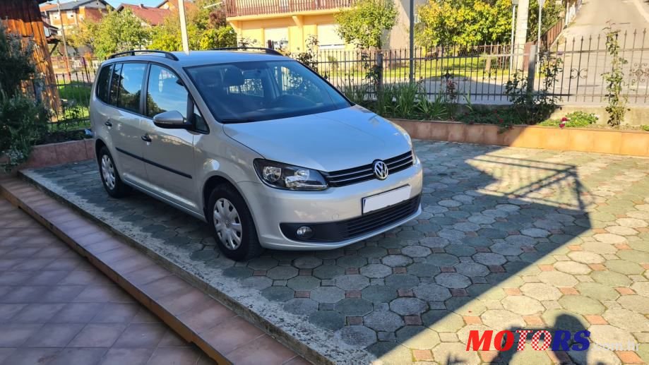 2014' Volkswagen Touran 1,6 Tdi photo #2