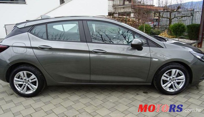 2017' Opel Astra 1.6 Cdti photo #1