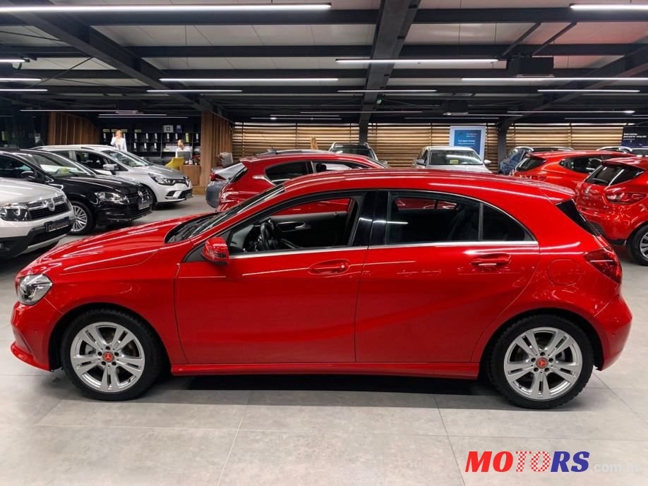 2016' Mercedes-Benz A-Klasa 180 photo #3