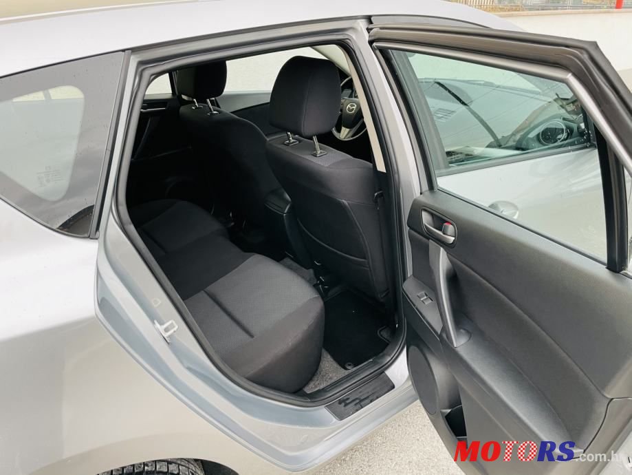 2011' Mazda 3 Sport photo #6