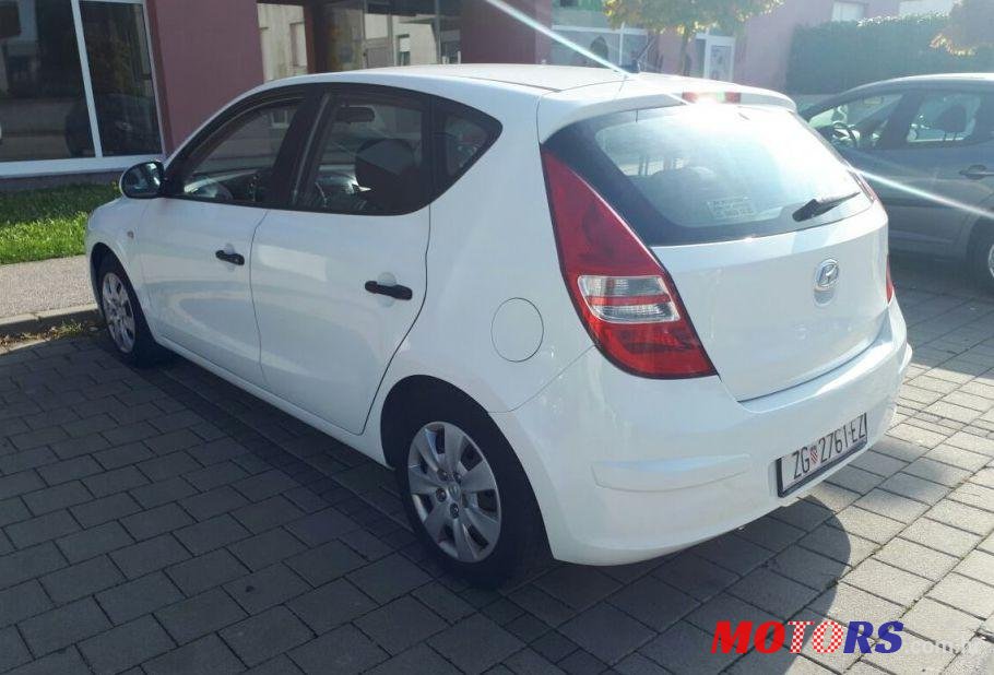 2008' Hyundai I30 1,4 16V photo #2