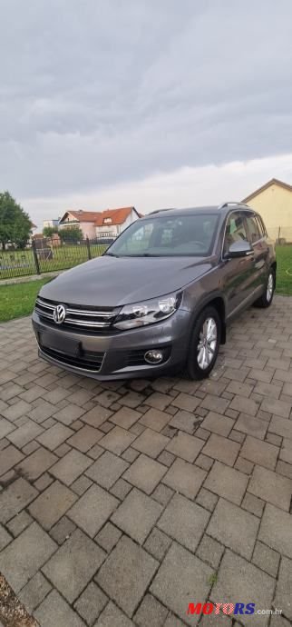2016' Volkswagen Tiguan photo #5