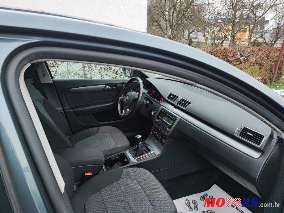 2011' Volkswagen Passat 2,0 Tdi Bmt photo #4