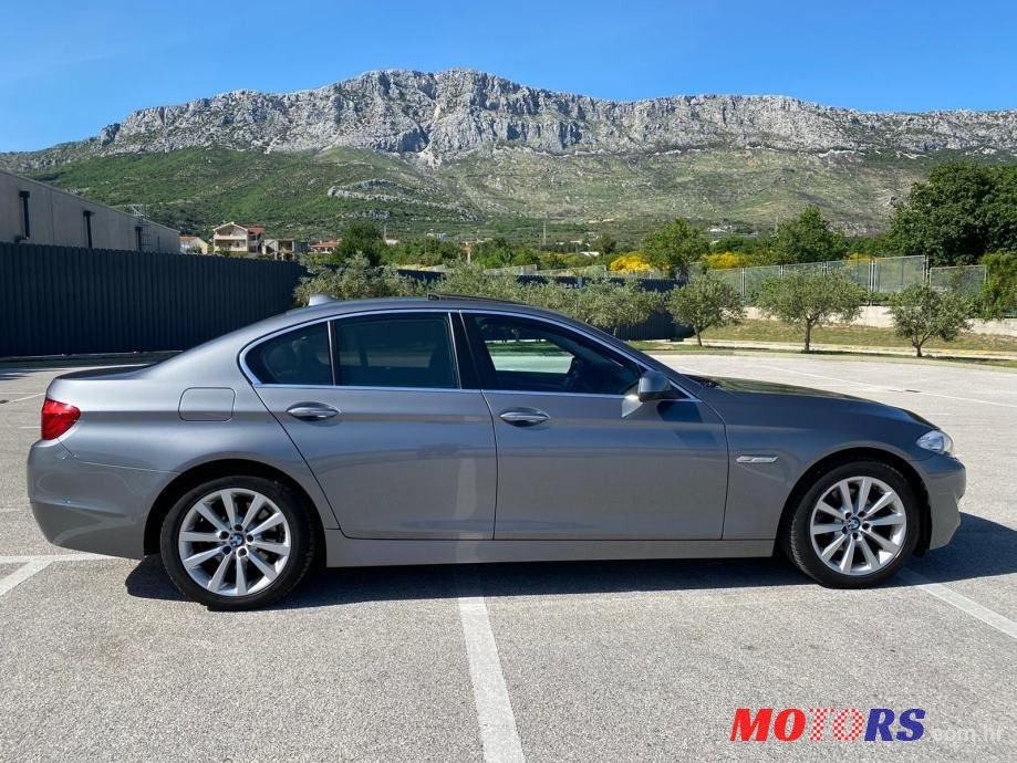 2013' BMW Serija 5 520D photo #1