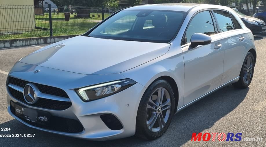 2019' Mercedes-Benz A-Klasa 160 photo #1