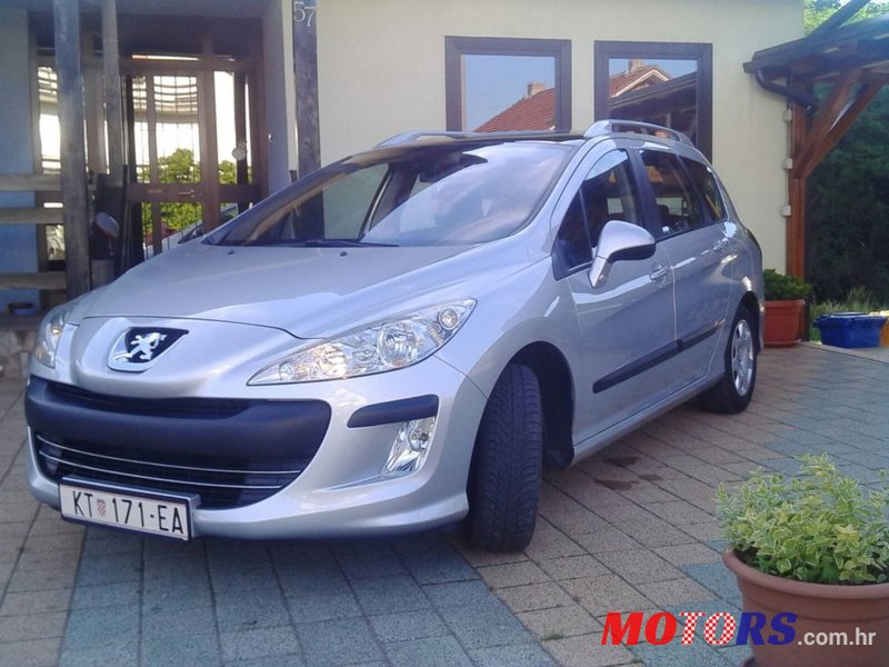 2010' Peugeot 308 photo #1