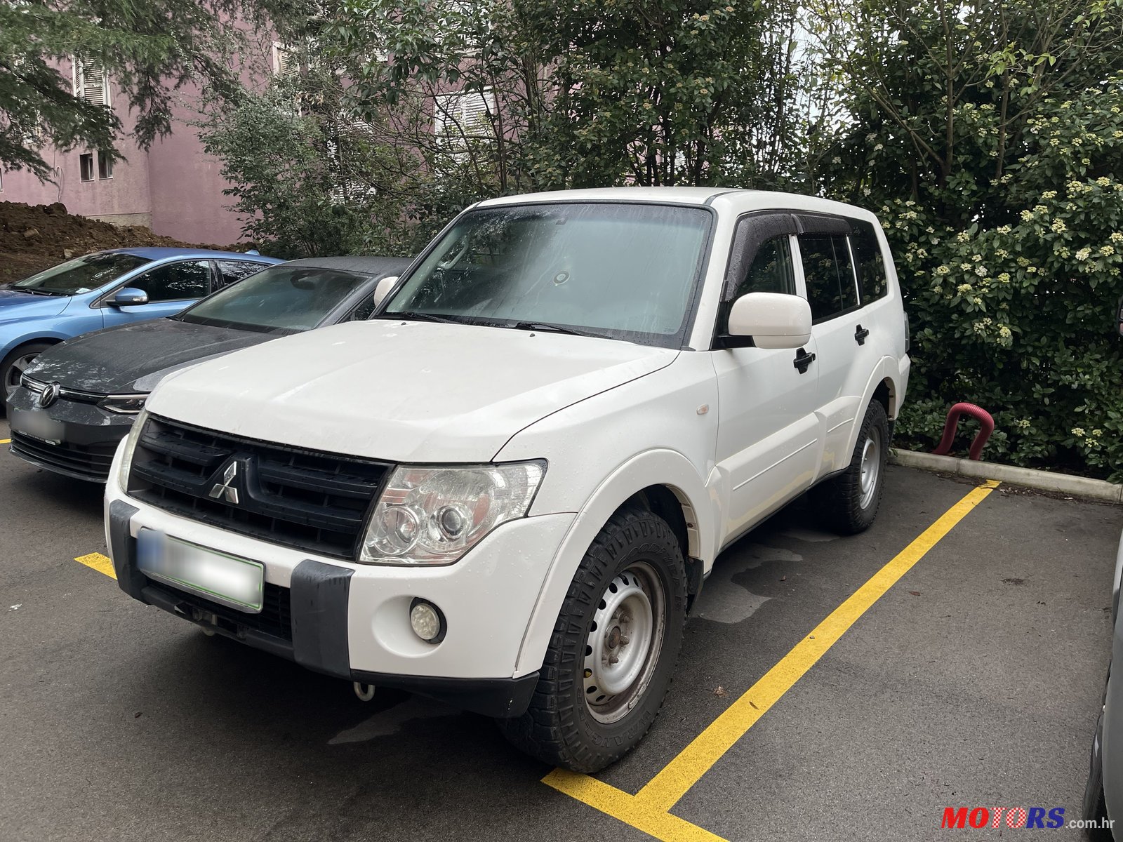 2008' Mitsubishi Pajero photo #2