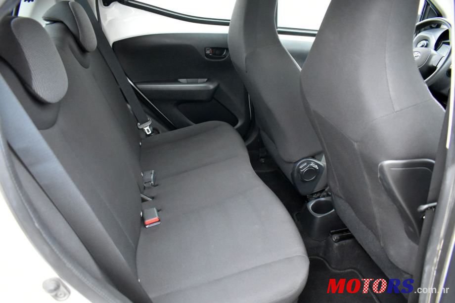 2019' Toyota Aygo X 1.0 photo #6