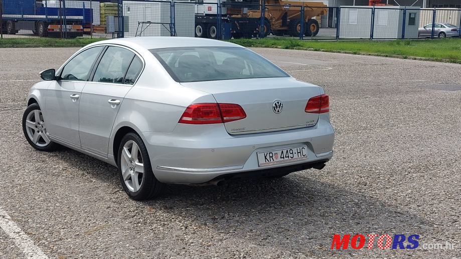 2013' Volkswagen Passat photo #4