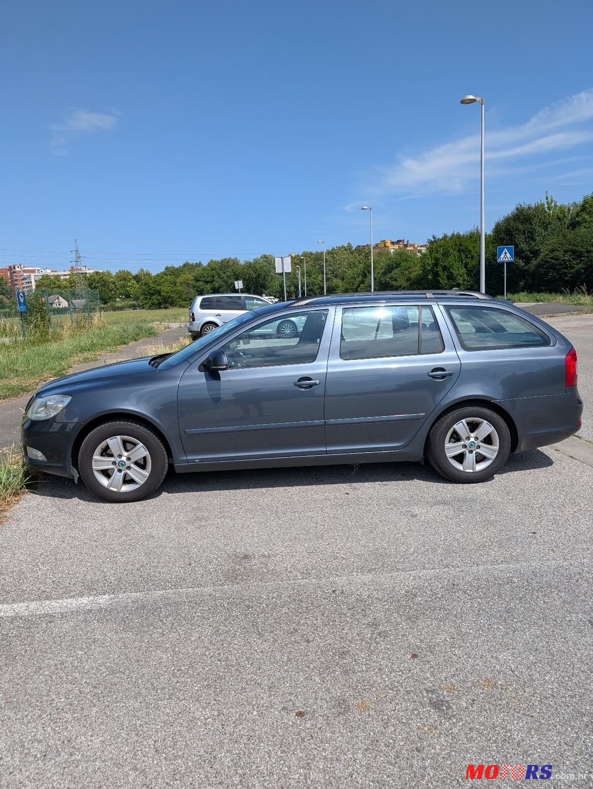 2012' Skoda Octavia Combi photo #2