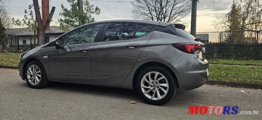 2020' Opel Astra 1,5 D photo #6