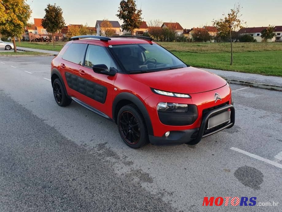2015' Citroen C4 Cactus photo #2