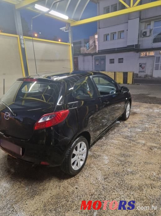 2009' Mazda 2 photo #2