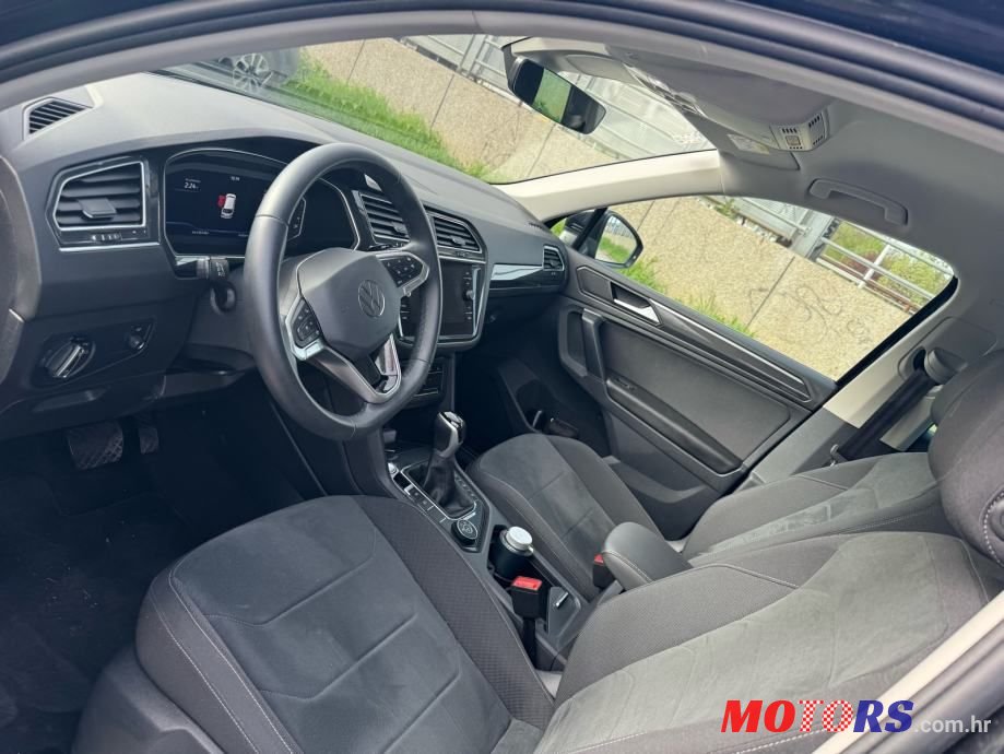 2023' Volkswagen Tiguan 2,0 photo #5