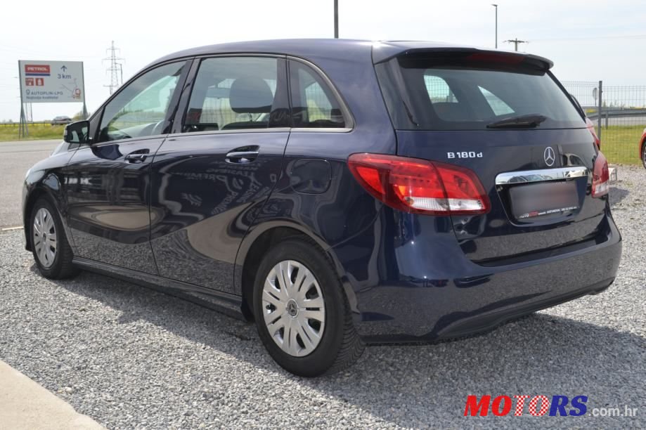2017' Mercedes-Benz B-Klasa 180 D photo #4