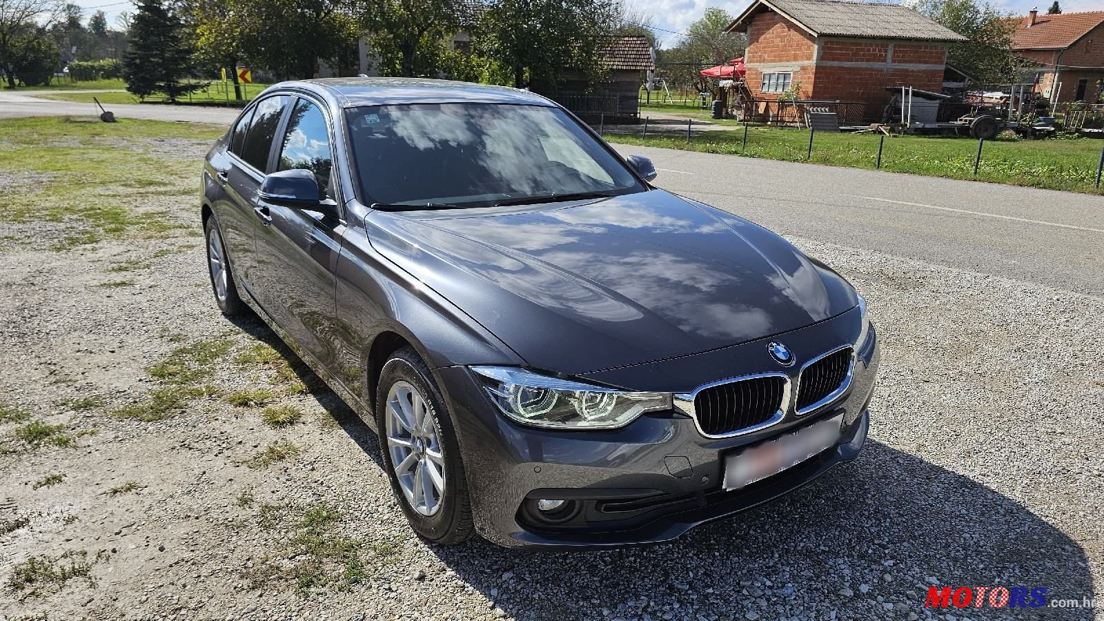 2016' BMW Serija 3 318D photo #2