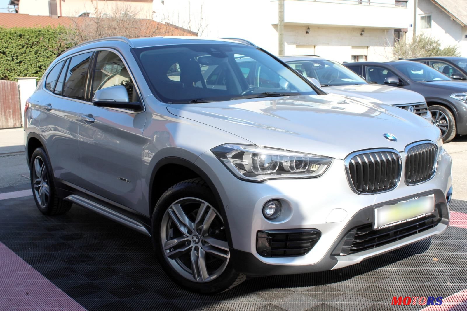 2017' BMW X1 18D photo #1