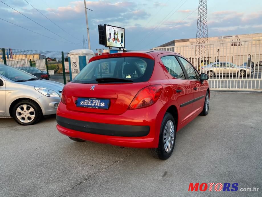 2007' Peugeot 207 1,4 photo #2