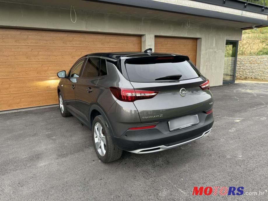 2018' Opel Grandland 1,2 Turbo photo #6