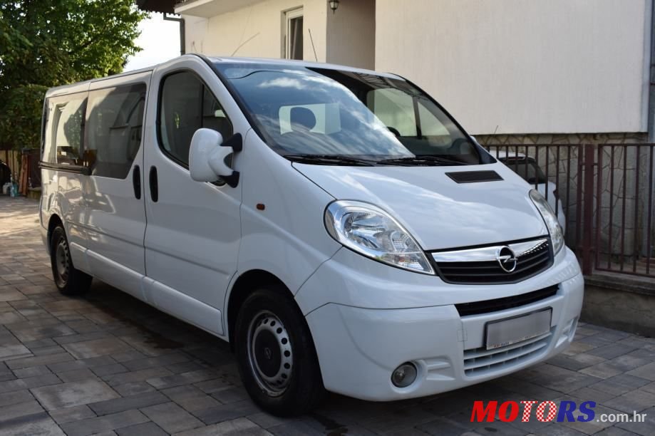 2010' Opel Vivaro 2,0 2,9 T photo #2