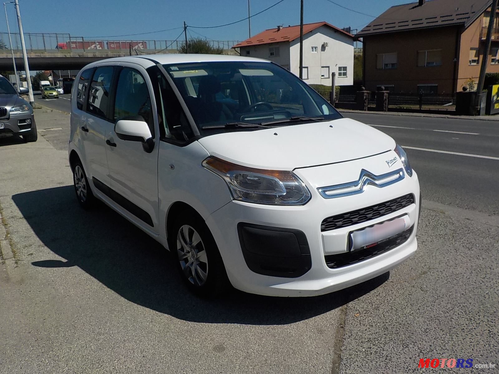 2013' Citroen C3 Picasso photo #2