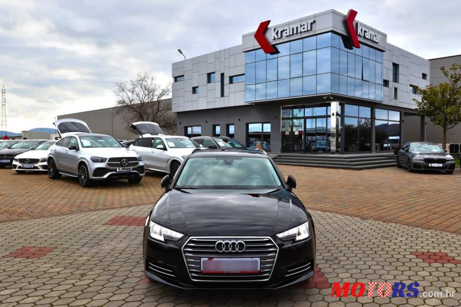 2017' Audi A4 Avant photo #3