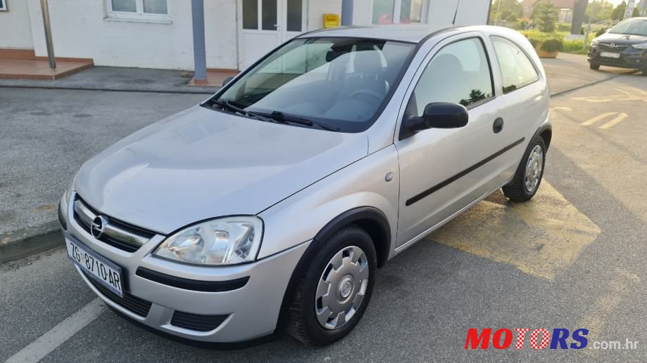 2004' Opel Corsa photo #2