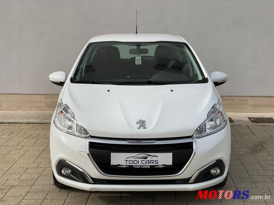 2017' Peugeot 208 1,6 Bluehdi photo #2