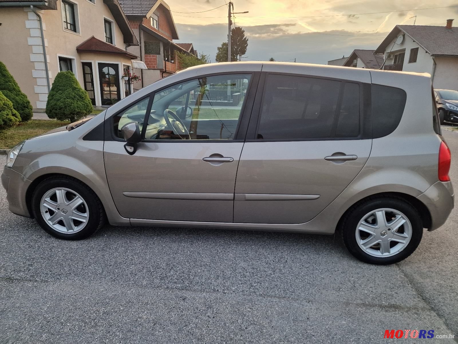 2010' Renault Modus 1,5 Dci photo #3