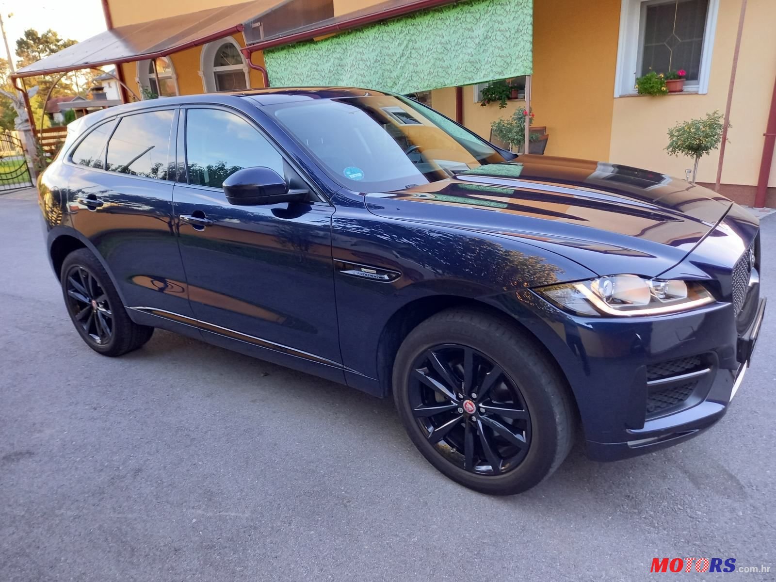 2016' Jaguar F-Pace 2.0 D photo #6