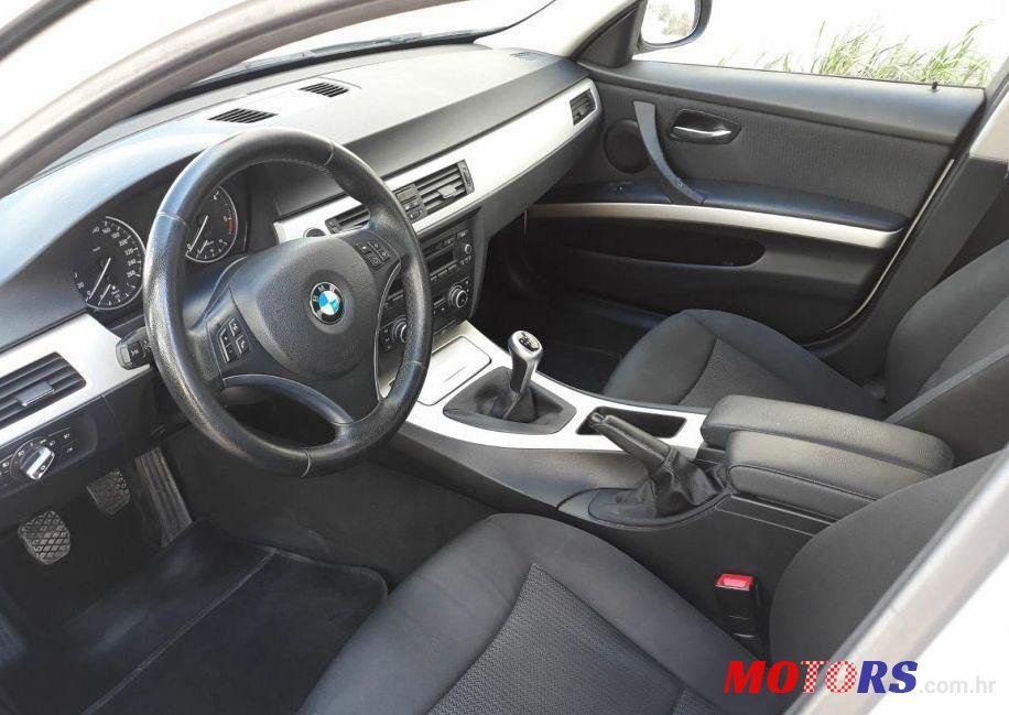 2010' BMW Serija 3 318D photo #1