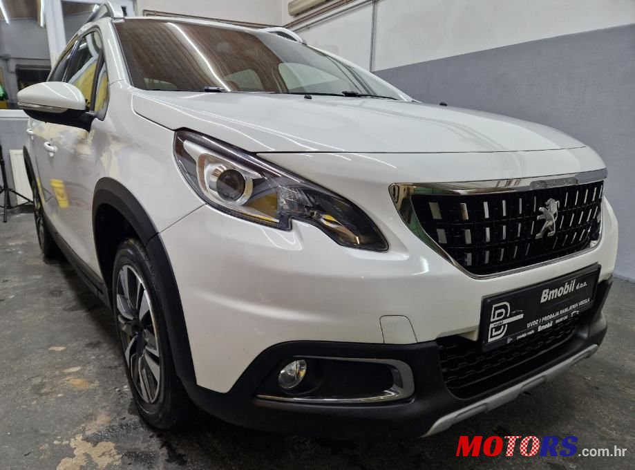 2016' Peugeot 2008 photo #2