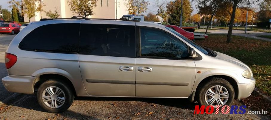 2004' Chrysler Grand Voyager 2,8 Crd Se photo #1