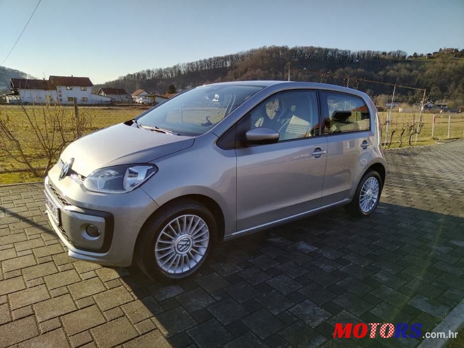 2020' Volkswagen Up! 1,0 Tsi photo #1