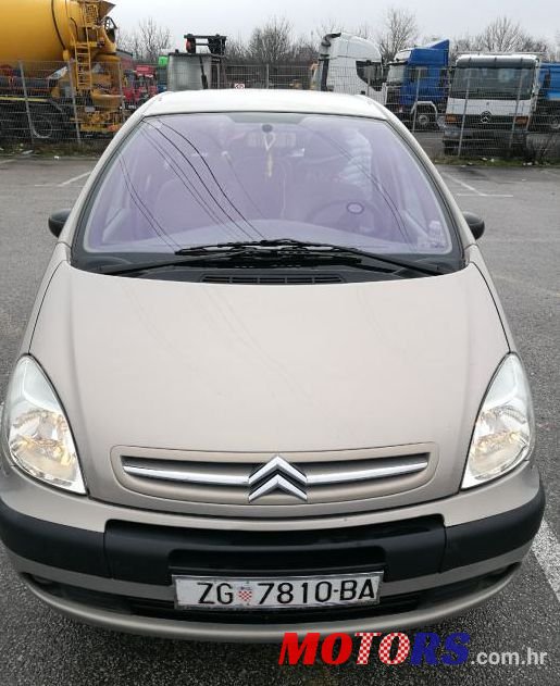 2004' Citroen Xsara Picasso 2,0 Hdi photo #1
