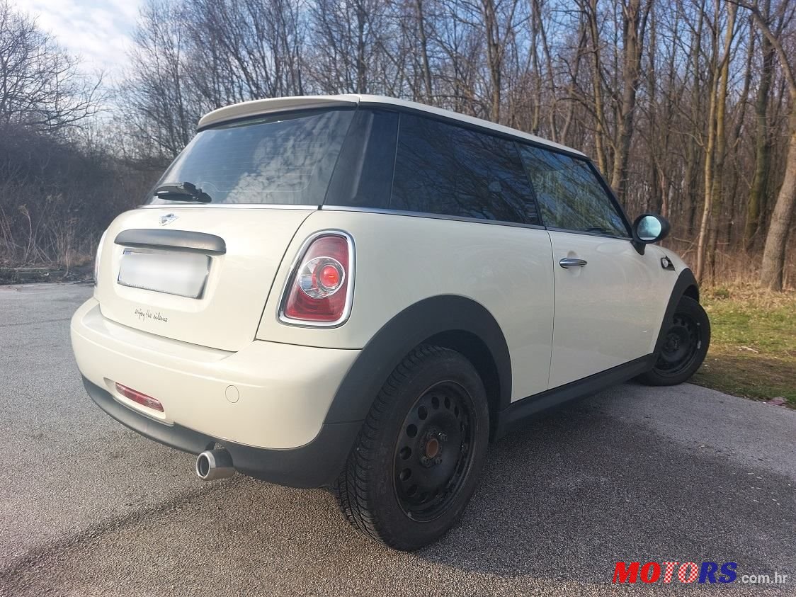 2012' MINI One 1,6 D photo #6