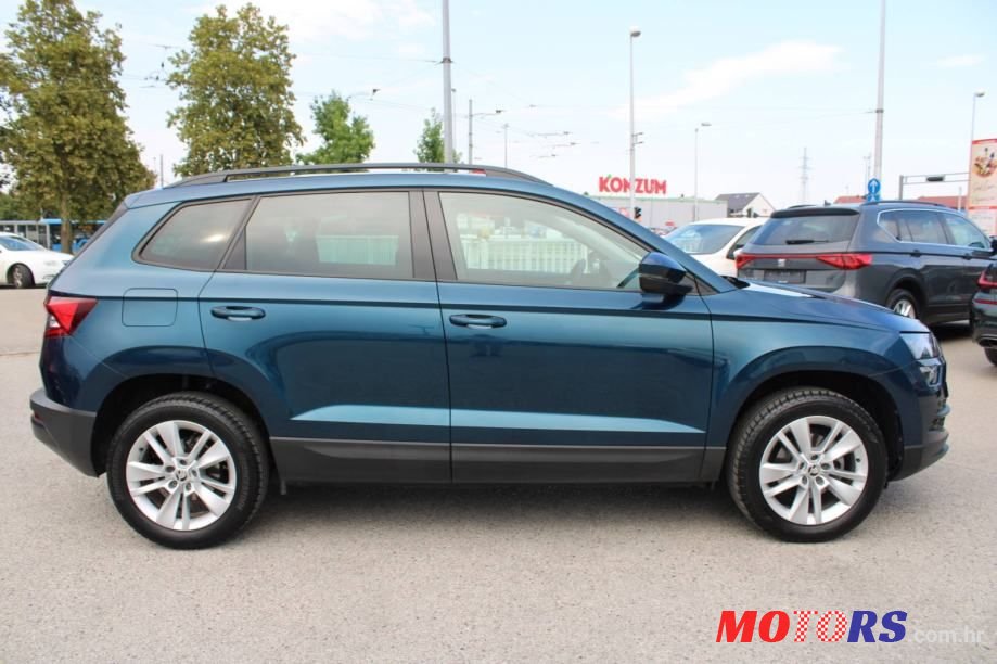 2020' Skoda Karoq 1.0 Tsi photo #3