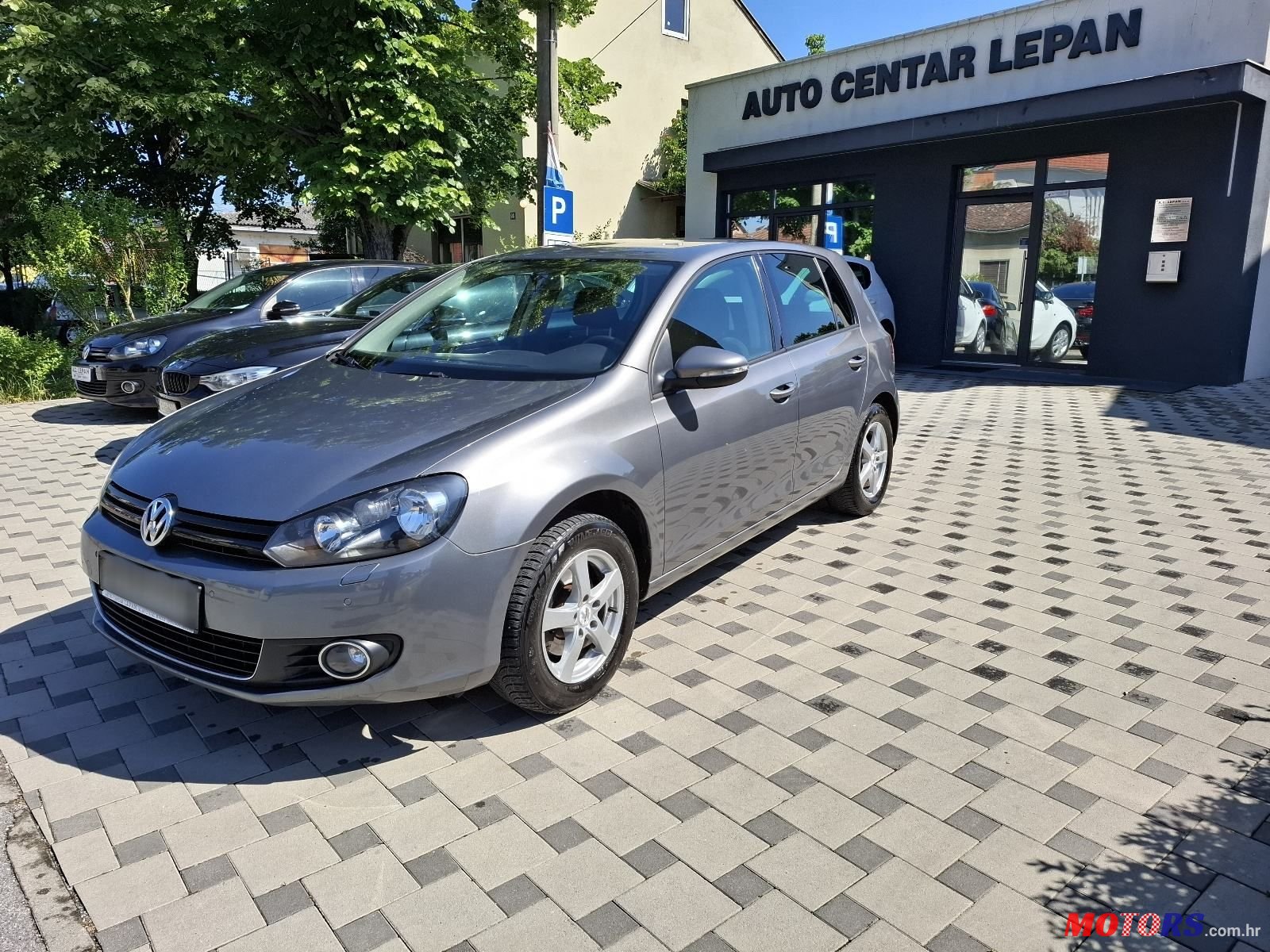 2010' Volkswagen Golf VI 1,6 Tdi photo #2