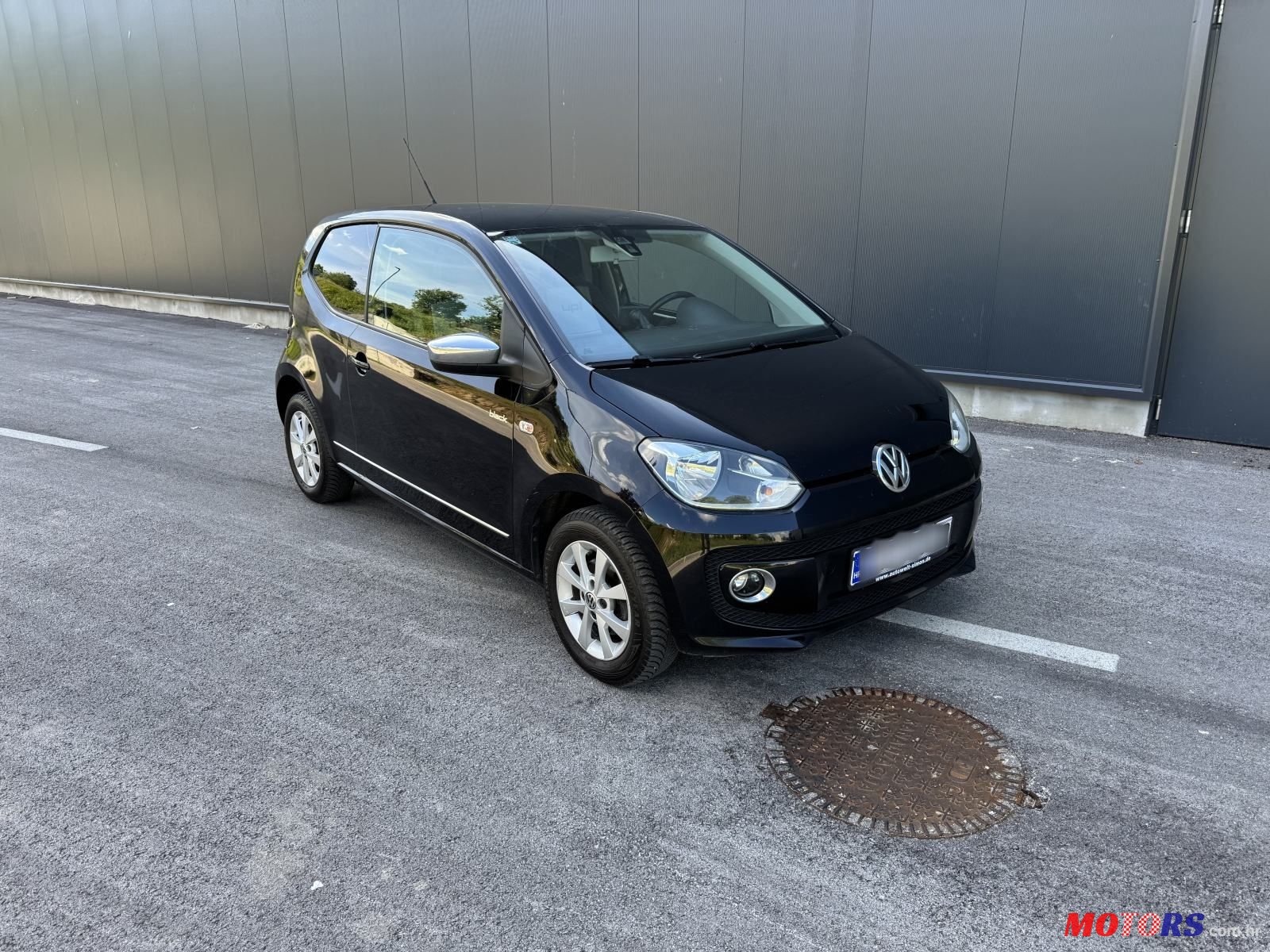 2013' Volkswagen Up! 1,0 Up! photo #1