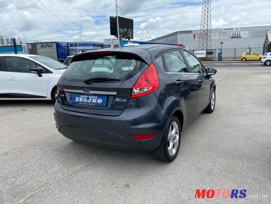 2010' Ford Fiesta 1,4 photo #2