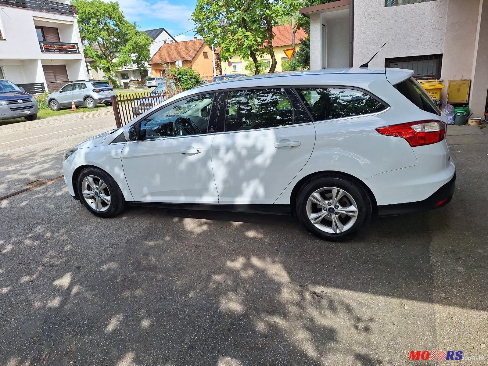 2012' Ford Focus Karavan photo #2