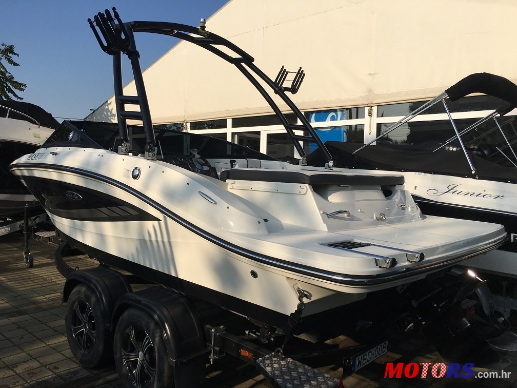 2015' Sea Ray 19SPX bowrider sportski gliser photo #3