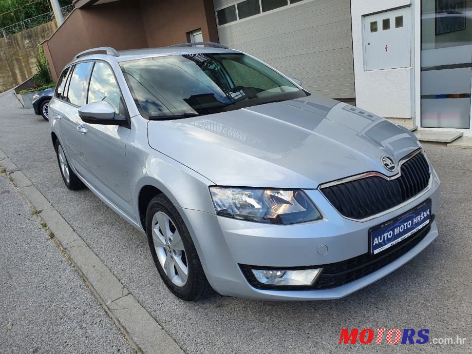 2015' Skoda Octavia Combi photo #2