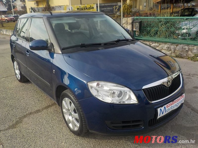 2008' Skoda Fabia photo #2