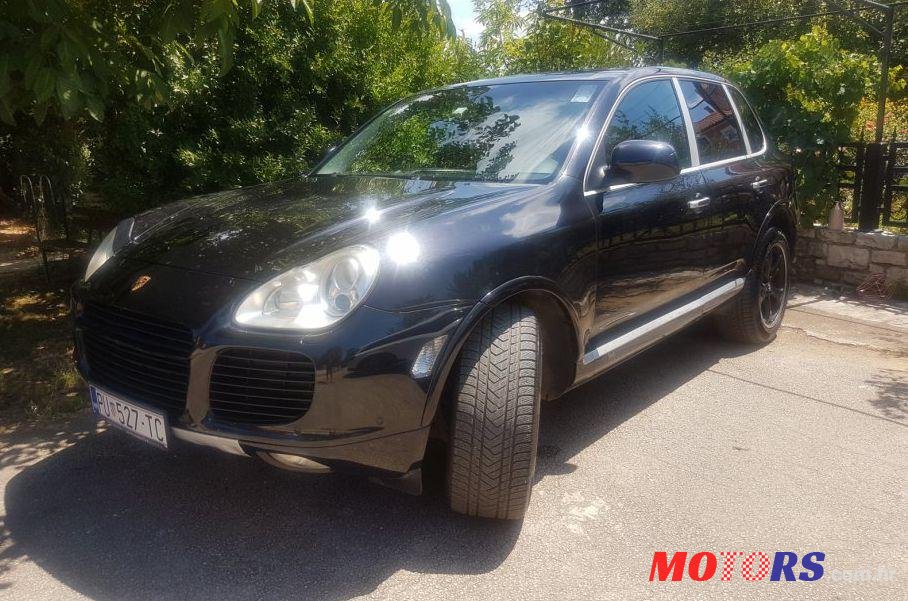 2004' Porsche Cayenne 4,5 V8 photo #1
