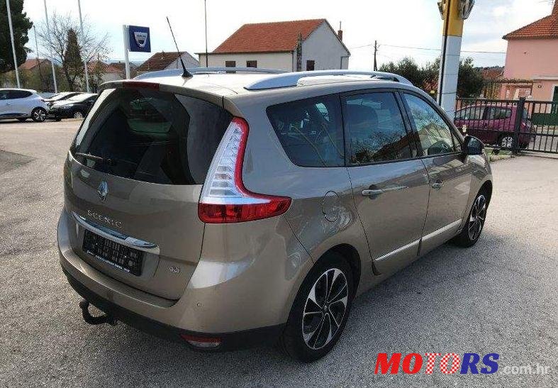 2016' Renault Grand Scenic Dci photo #1